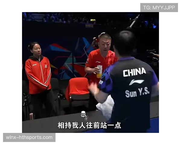 马琳这训练完直接啃鸡腿的样子,真不愧是“吃货教练” 马琳这训练完直接啃鸡腿的样子,真不愧是“吃货教练”